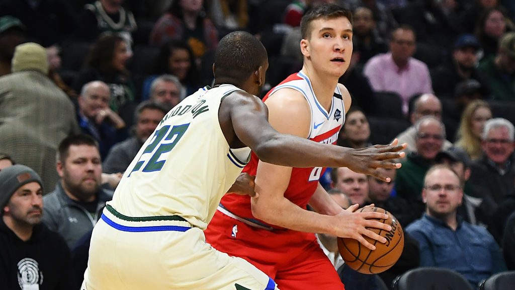 的篮板和护 的篮板和护